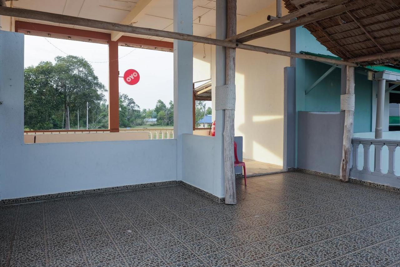 Oyo 90015 Indah Chalet Kuala Rompin Exterior foto